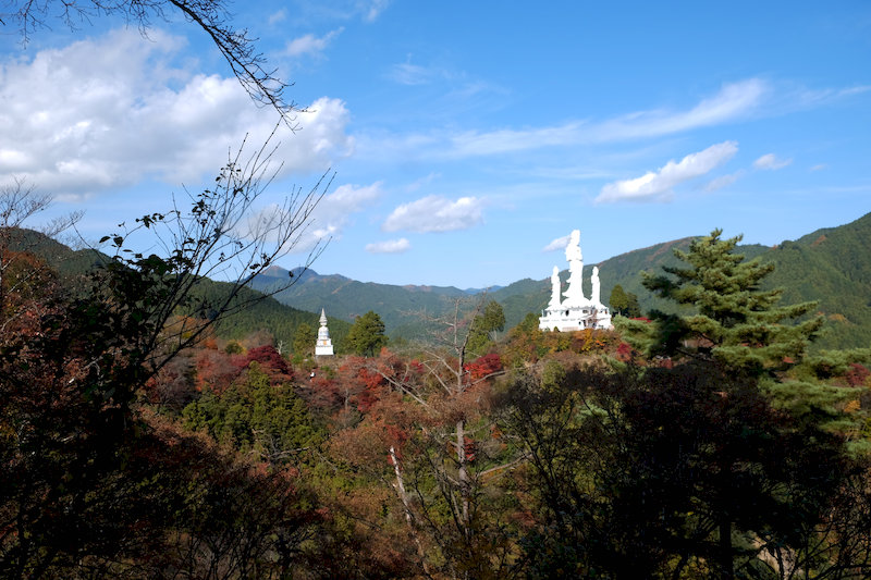 救世大観音遠景
